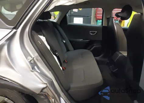 2025 Kia K4 Lxs z USA, uszkodzony, nr VIN 3KPFT4DE3SE211640